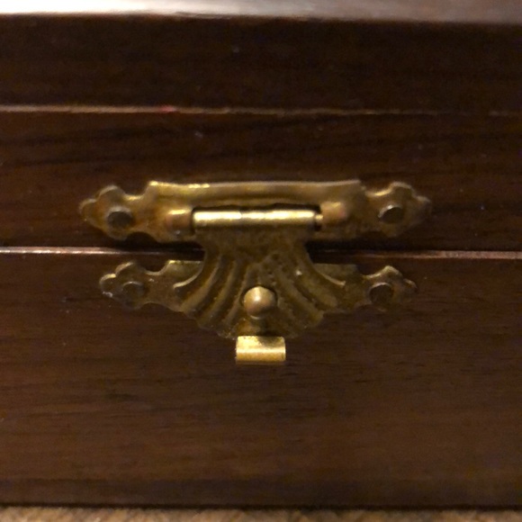 Vintage Detailed Wooden Elephant wooden box + FREE GIFT - Picture 11 of 14